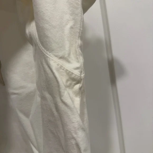 Abercrombie & Fitch Cream Graphic T-Shirt - Picture 5 of 8